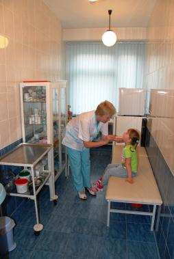 Процедурный кабинет предназначен для вакцинации воспитанников ДОУ и оказание им первой доврачебной помощи.